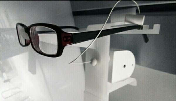 Glassess Protection-Anti-theft Eyewear Protection pull box / cable retractor