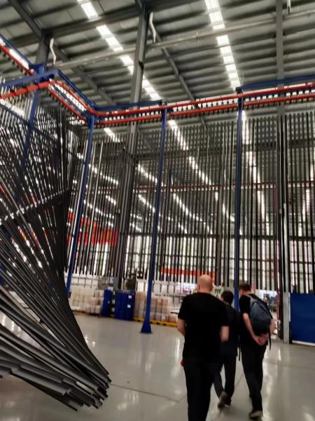 PLC LPG Heating 380V 50Hz Vertical Powder Coating Line With Surface Treatment