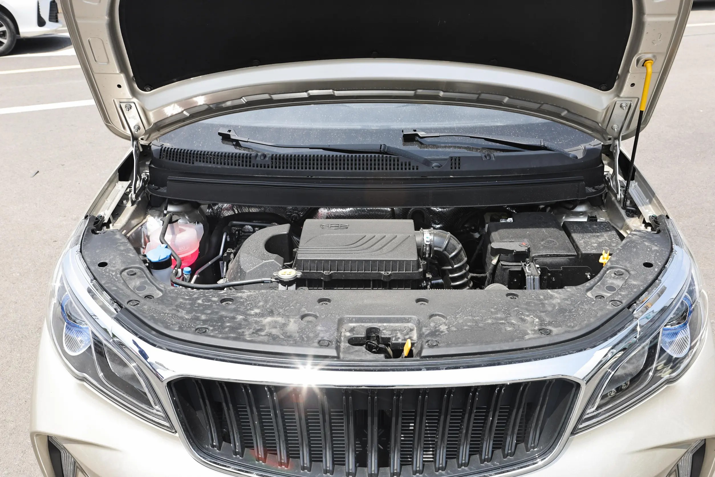 2023 Gx3 Geely Livan X3 PRO 5-Door 5-Seat Leather SUV Euro VI Emission Condition with Electric Driver's Seat Adjustment
