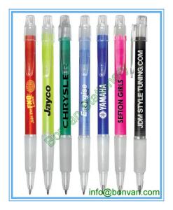 Quality plastic ball pen with logo,white grip click ballpoint pen wholesale