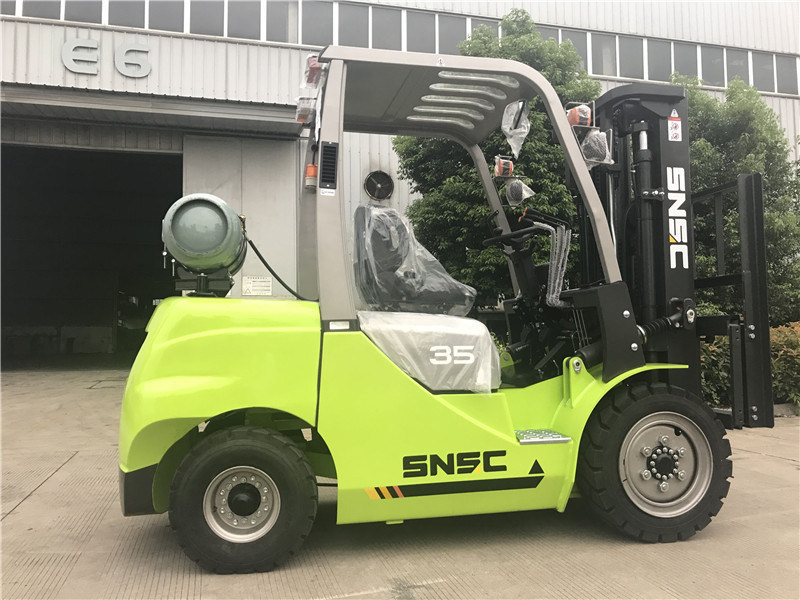Gas Forklifter LPG Fork Lifts 3.5t Forklift with Gas Cylinderr