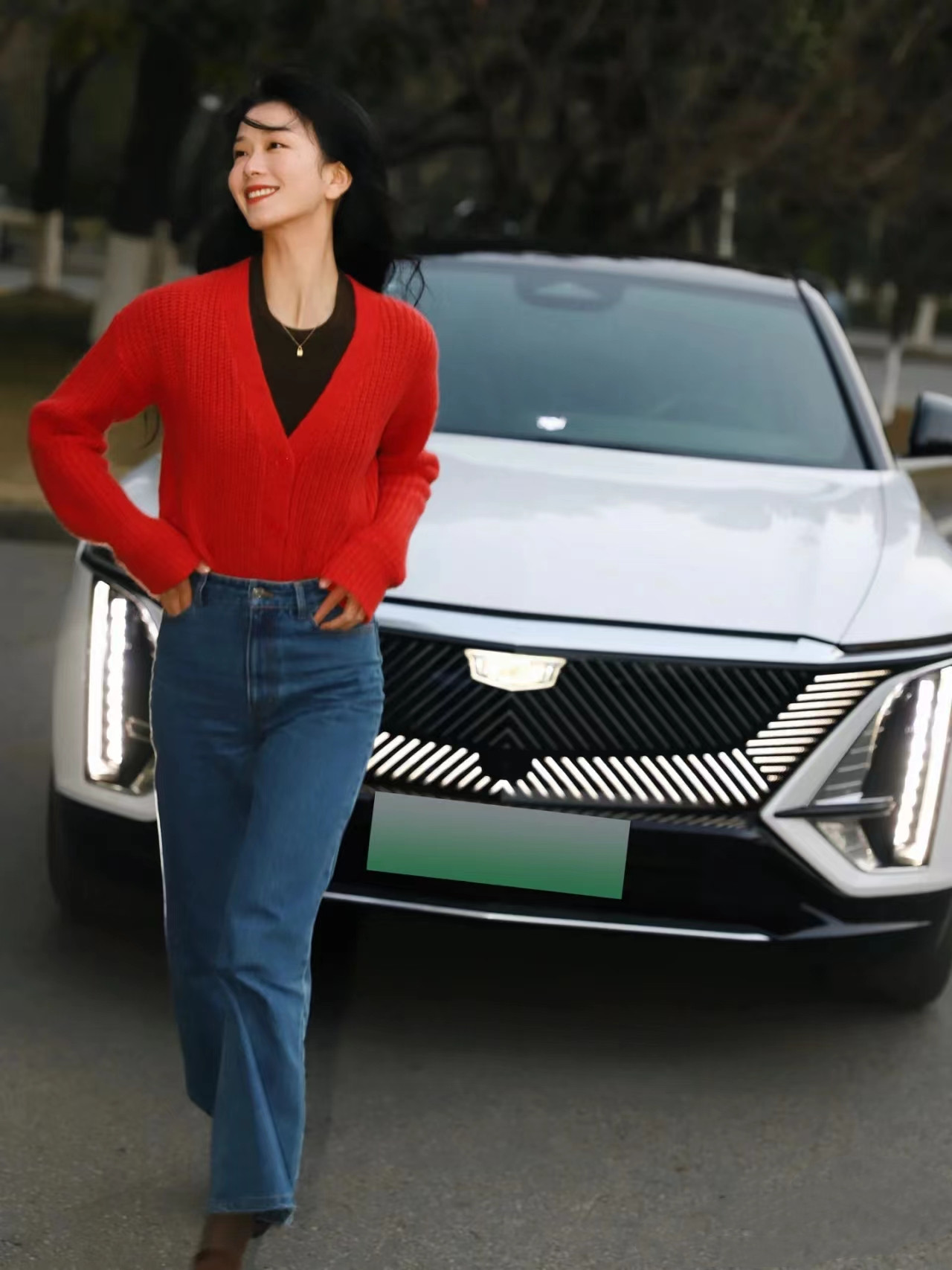 Front Track 1676mm Electric SUV Cadillac Lyriq AWD 510hp 375kW Motor Power 5-Door 5-Seat NEDC Range 608km Body Structure