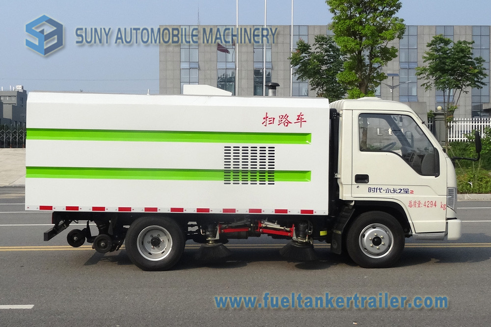 Forland 90hp LHD RHD Road Cleaning Truck Four Brushes Suction Sweeper Vehicle 2.5M3 Mini Street Sweeper Truck For Factor