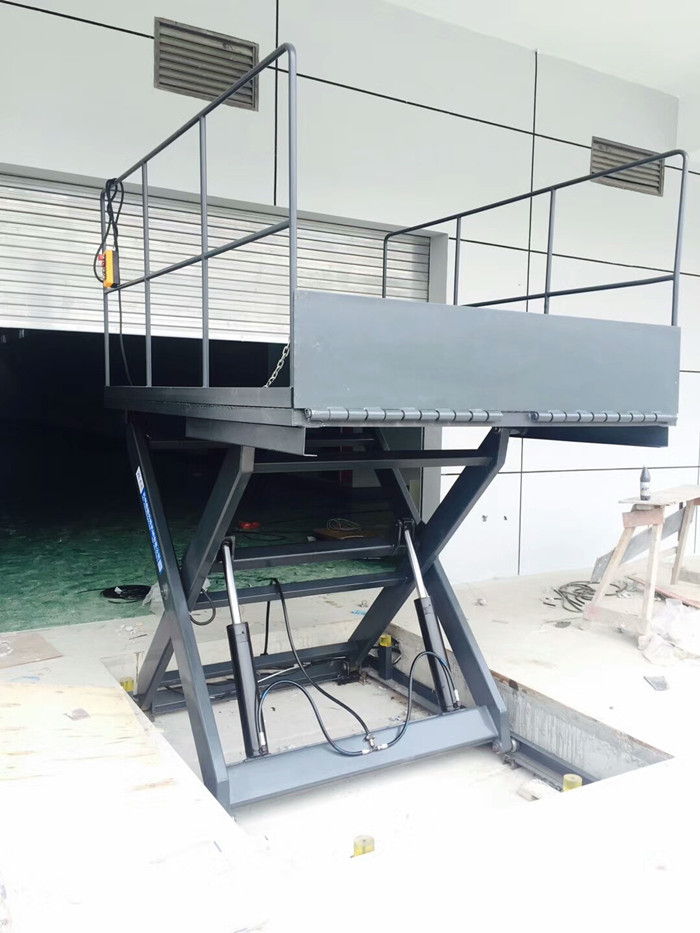 Forklift Loading Warehouse Hydraulic Dock Lift Use Schneider Control System