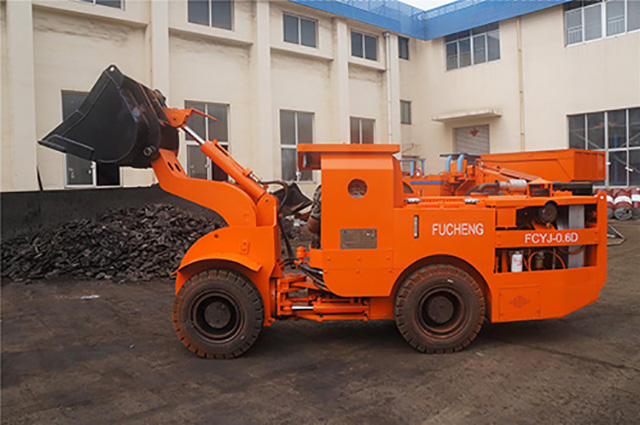 Japan Engine Equipped 4.2T Underground / Mining Scraper for Heavy-Duty Mining Tasks
