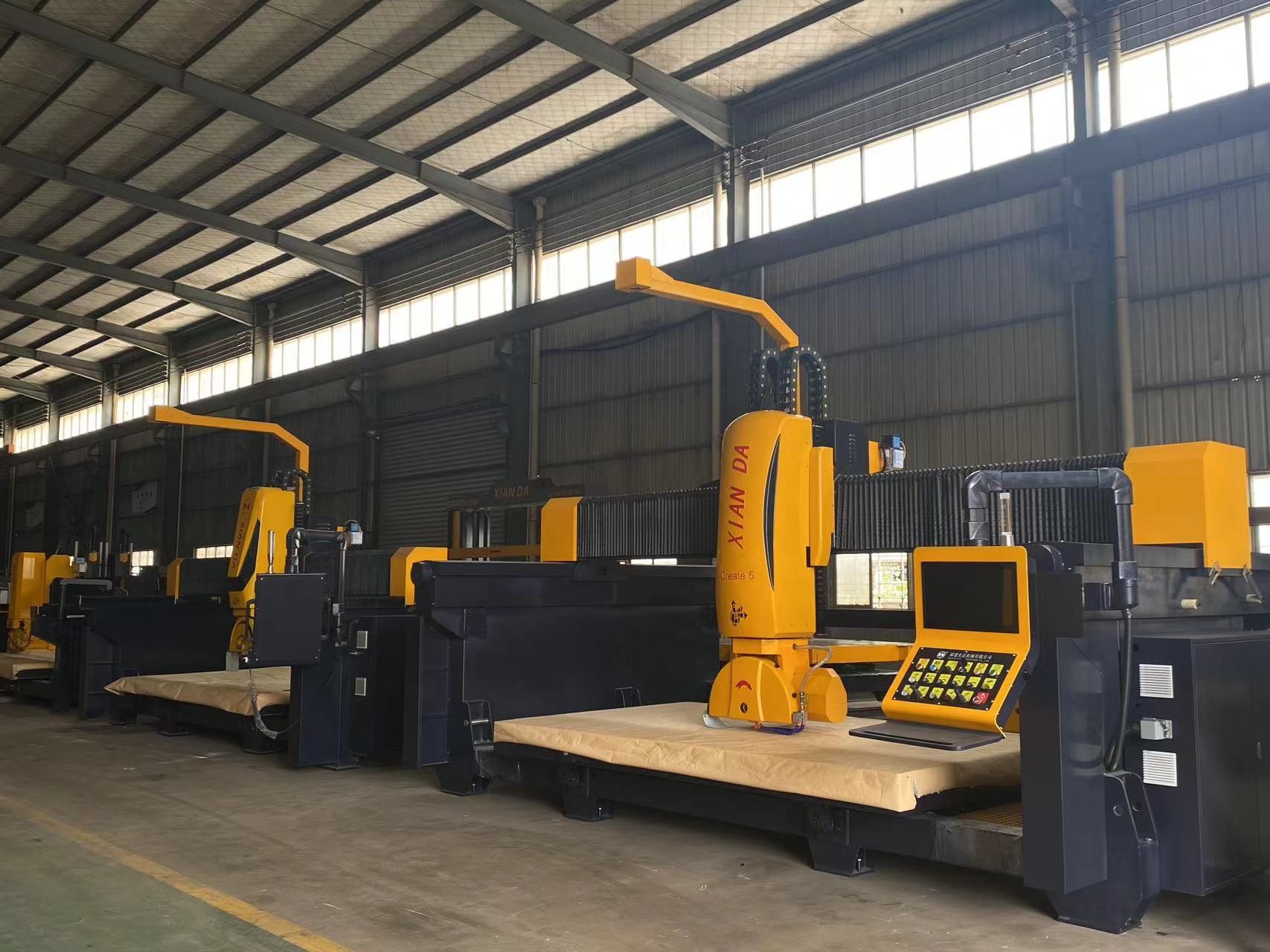 Xianda 5 Axis Bridge Saw Cutting Machine For Profiling