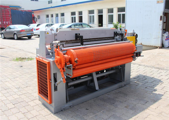 Full Auto Welded Steel Wire Mesh Welding Machine For Panel / Roll Mesh