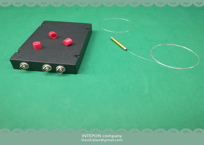 Fiber optic circulator, 1650nm, 3 ports, 1.4dB insertion loss, 28dB isolation.