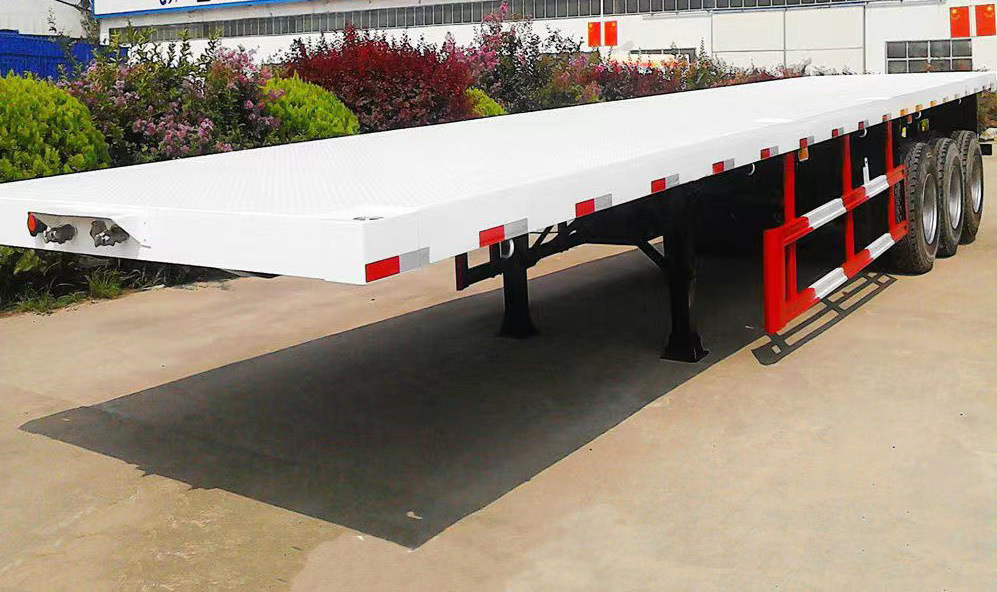 Reliable Tri-Axle Container Flatbed Semi-Trailers for Long-Distance Hauling