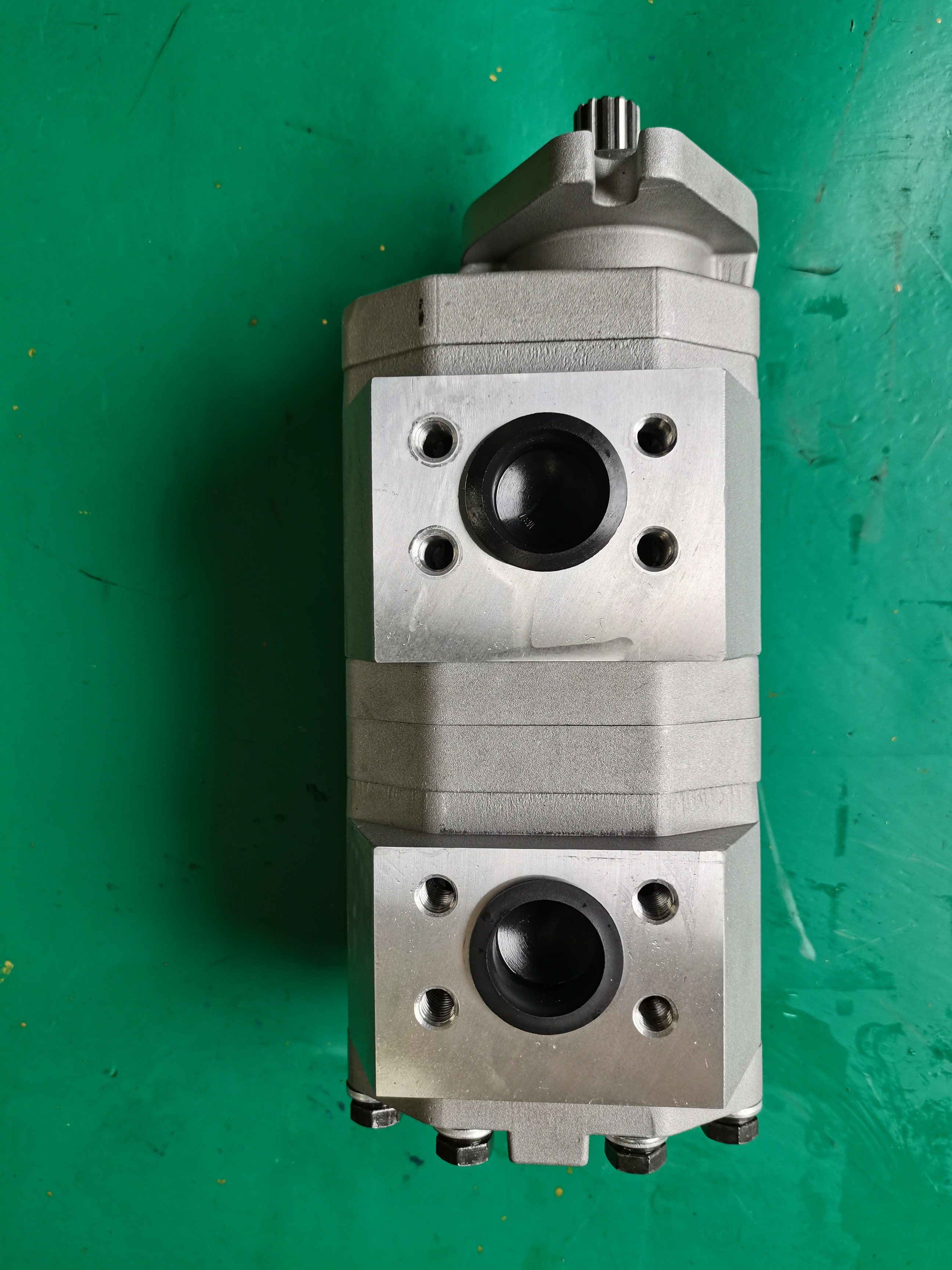 385-10234561(F445+F432-AFΦL) PUMP ASS'Y,CHARGING KOMATSU PARTS FOR WHEEL LOADERS 540 540B