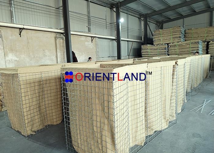 MIL8 1.37x1.22x10m Hesco Bastion Barrier System for Perimeter Security and Flood Protection