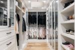General European Wooden Walk-in Closet Wardrobe for Bedroom Furniture in Hotel