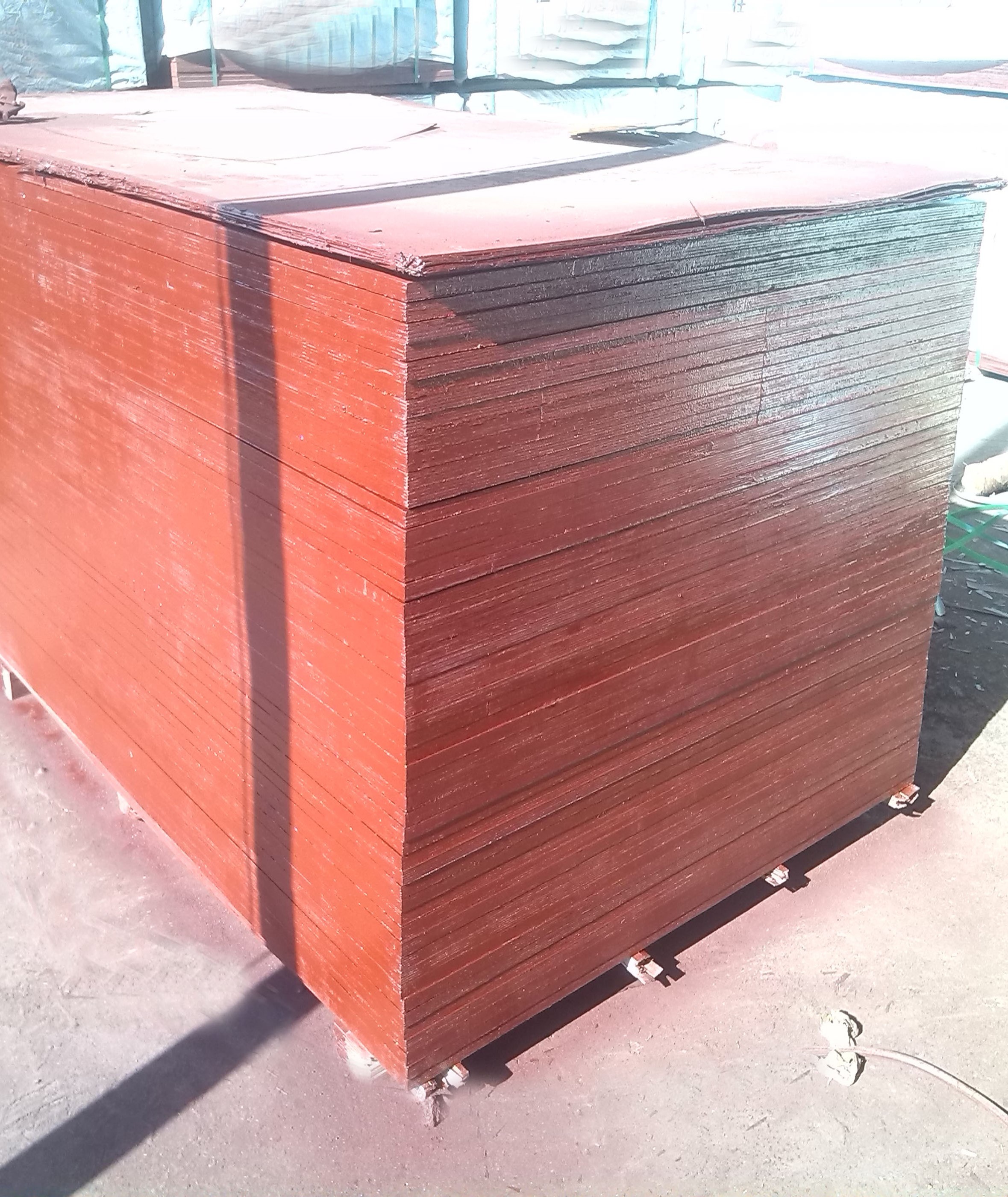 Poplar Core 18mm Hardwood Plywood , Concrete Shuttering Ply Easy Work