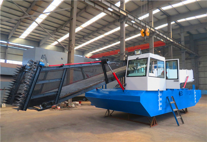 Self Propulsion 10M2 Body Pond Weed Harvester River Weed And Floating Cleaning