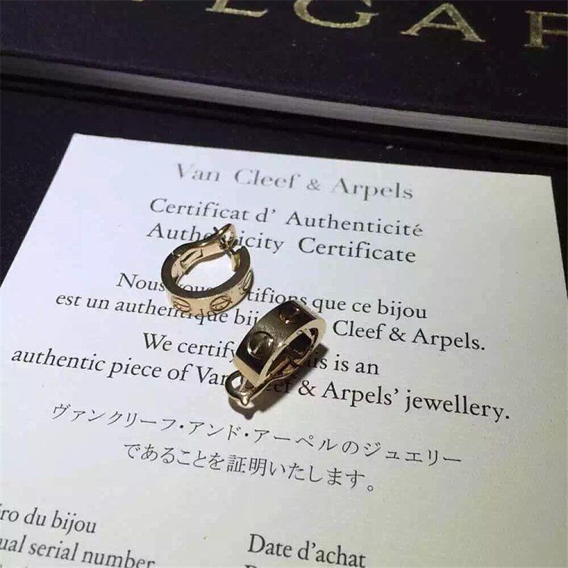 C love series earring 18k gold white gold yellow gold rose gold bracelet Jewelry factory in Shenzhen, China