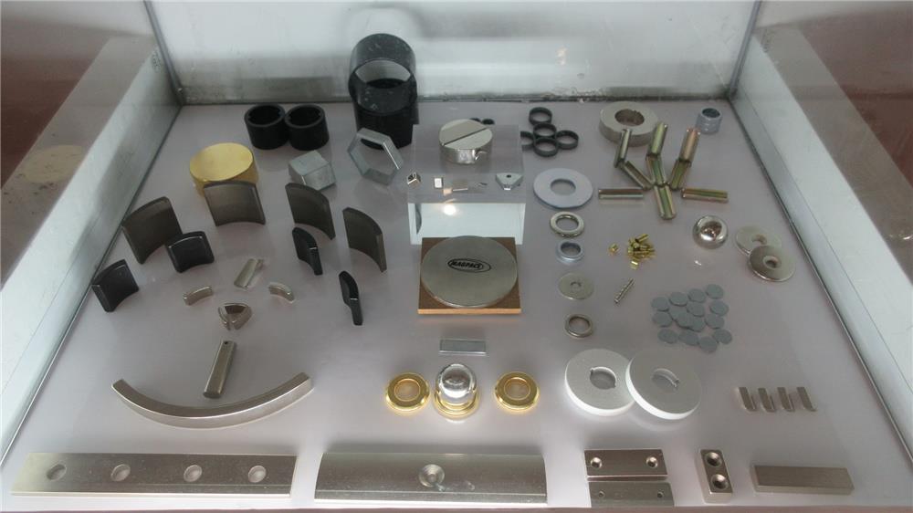 Composite Rare Earth Magnet D25 D20 D32 D36 Magnetic Hook for Industrial Applications