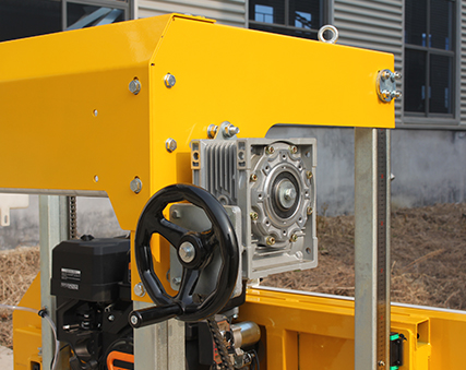 9HP Gasoline Engine Portable Horizontal Band Sawmill With 3.74*1.8*.17m Dimension
