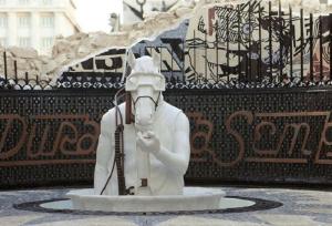Quality white marble sculpture for western customer wholesale