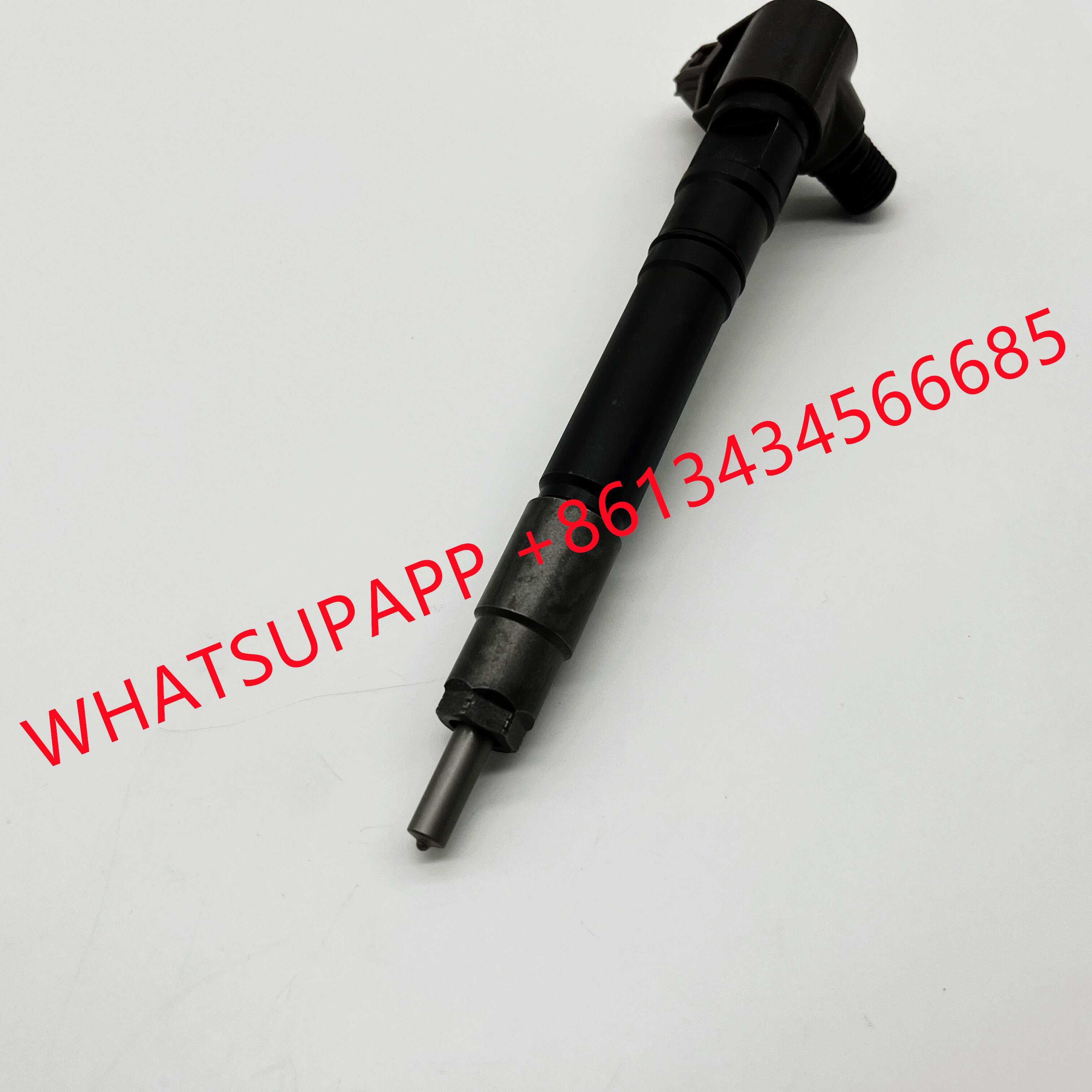 Common Rail Diesel Injector For Toyota Hilux 23670-0E020 23670-0E0201 GD 2GD