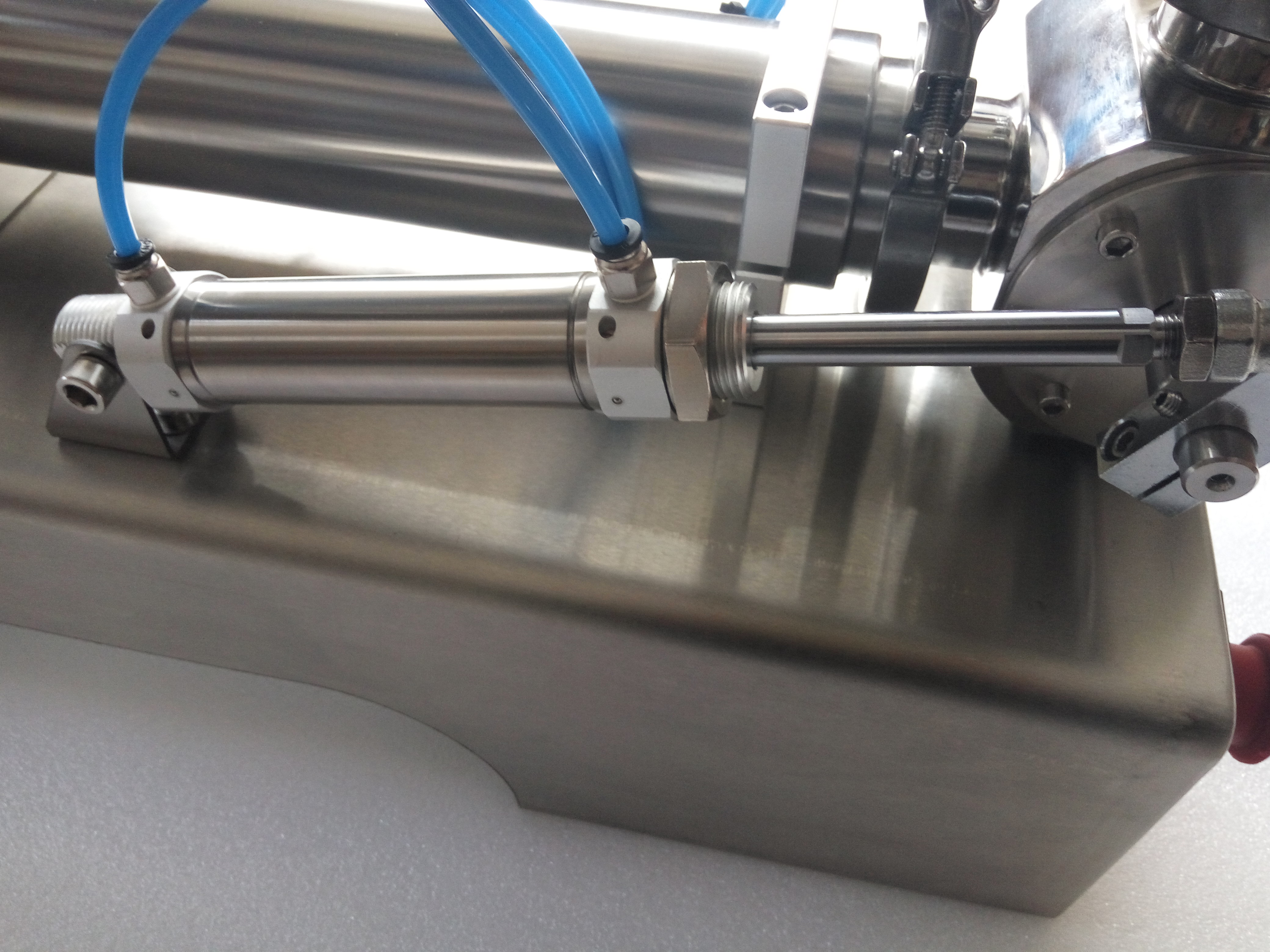 Sauce Bean Paste Liquid Paste Filling Machine With Mixer U Type Hopper