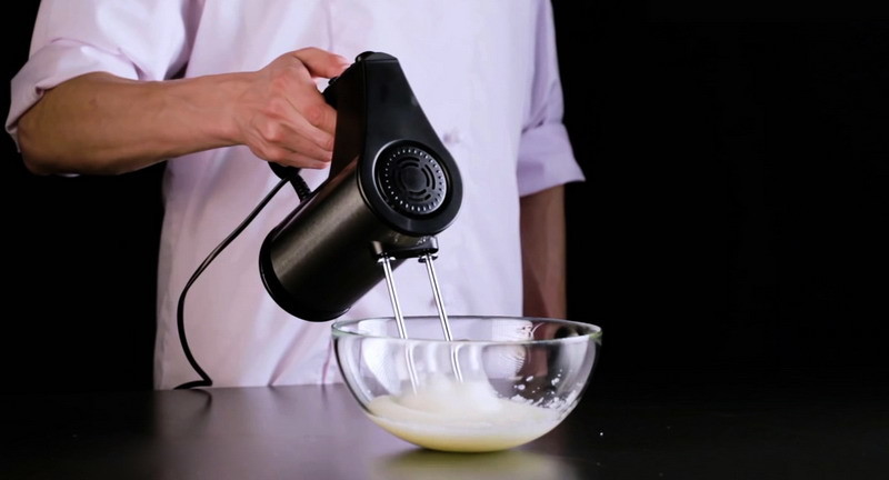 Stainless Steel 300W HM501 Hand Mixer​
