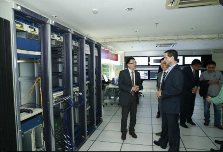 Computer Network Accessories for Commercial Internet Project YH00