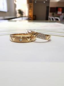 Quality Fashion Jewelry OEM ODM Gold Engagement Couple Rings wholesale
