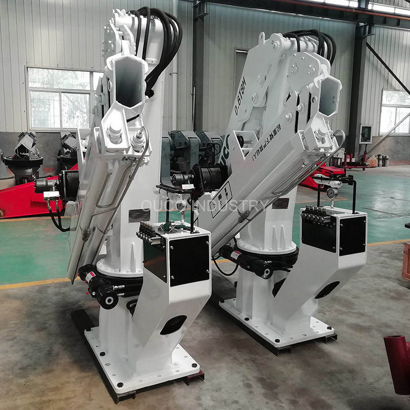 Marine Telescopic Offshore Pedestal Crane Knuckle Silver Boom Hydraulic 0.6T 8M