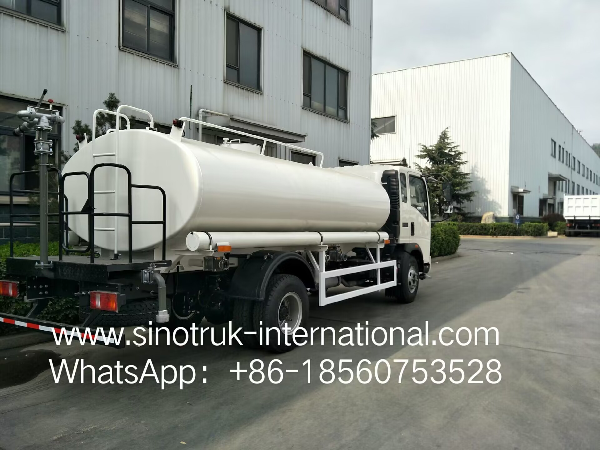 HOWO SINOTRUK Water Tank Truck Euro IV ZZ1107G381CD1