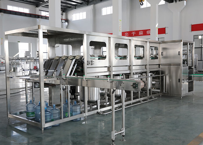 4 Heads Automatic Plastic Bottle Filling Machine 600BPH