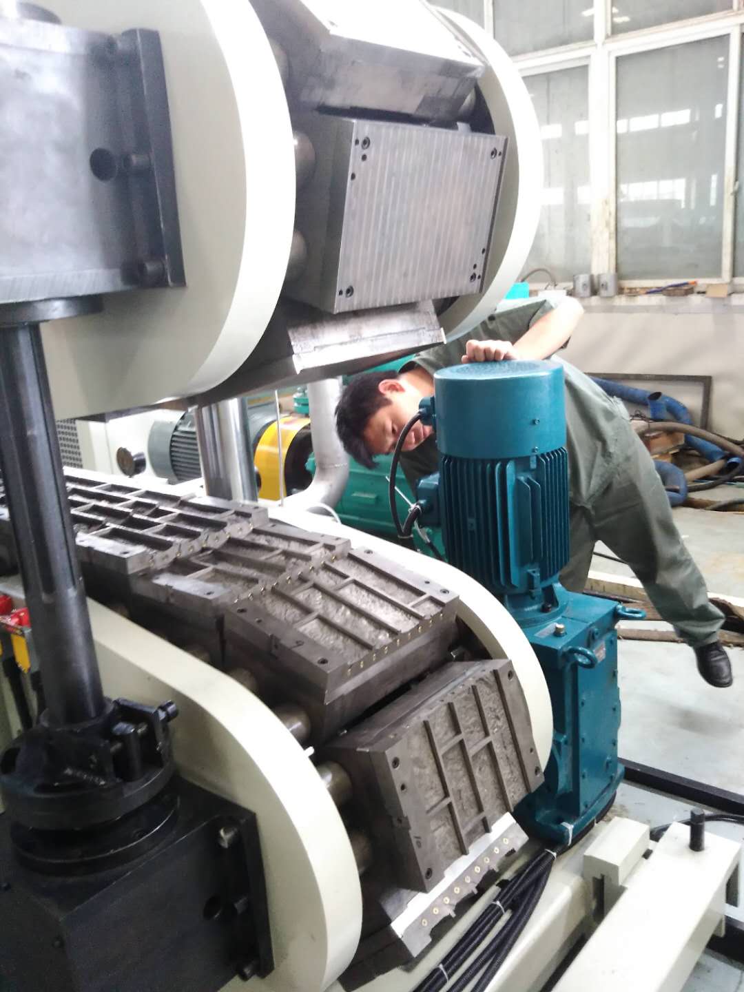 38CrMoALA Screw Material PVC Imitation Marble Sheet Extrusion Line for Manufacturing Plant