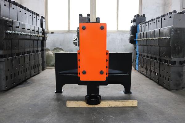 1100 Bpm Hydraulic Hammer Post Driver 2.5 Ton Vibrating Post Driver For Skid