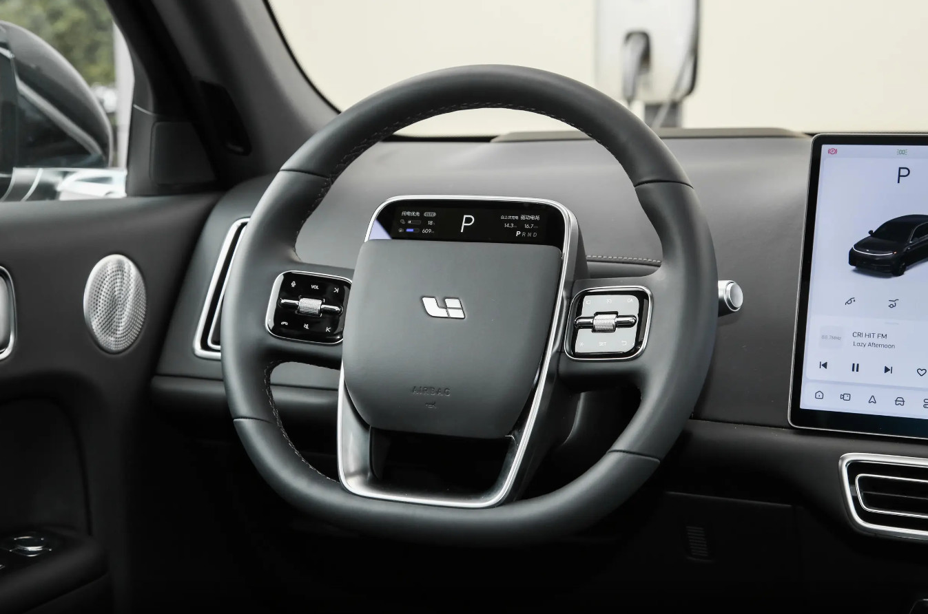 2024 Automotive Electric Suv Li Xiang L7 Lixiang One L7 L8 L9 GPS Interior Features