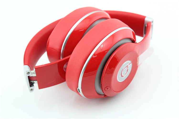 Beats by Dr. Dre Studio 2 2.0 Headphones Over-Ear Noise Cancellation Headband Red