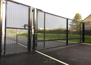 Quality HGMT Round Post 3D Mesh Metal Garden Fence Gate wholesale