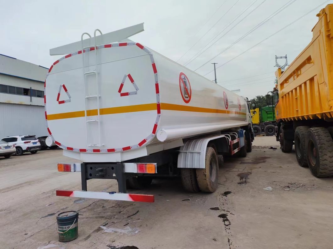 Sinotruck 20 Ton 8X4 Fuel Tanker Second Hand HOWO Fuel Oil Tank Truck for Sale