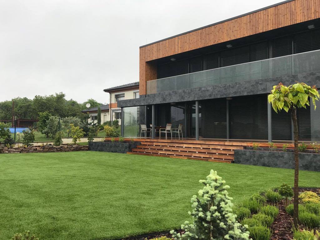 Three Color Tone Sports Synthetic Grass For Gym Or Other Training Places