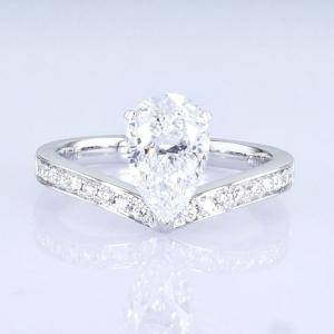 Quality 18k Pear Shape White Lab Grown Diamond Ring Princess Design For Gifts For Party wholesale
