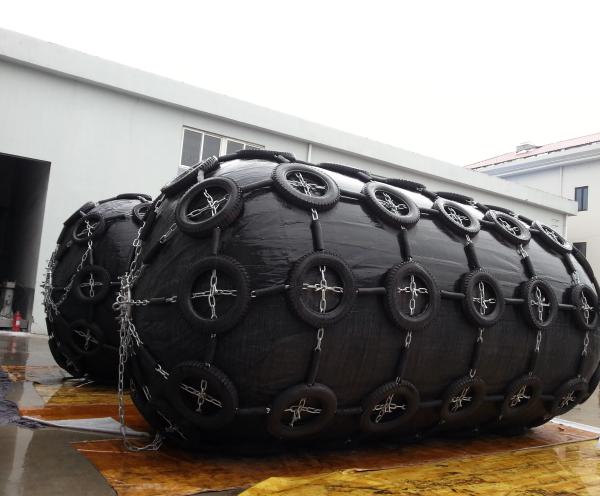 Cheap Huanghai 3.3m Pneumatic Rubber fender according ISO17357 with patent design for sale