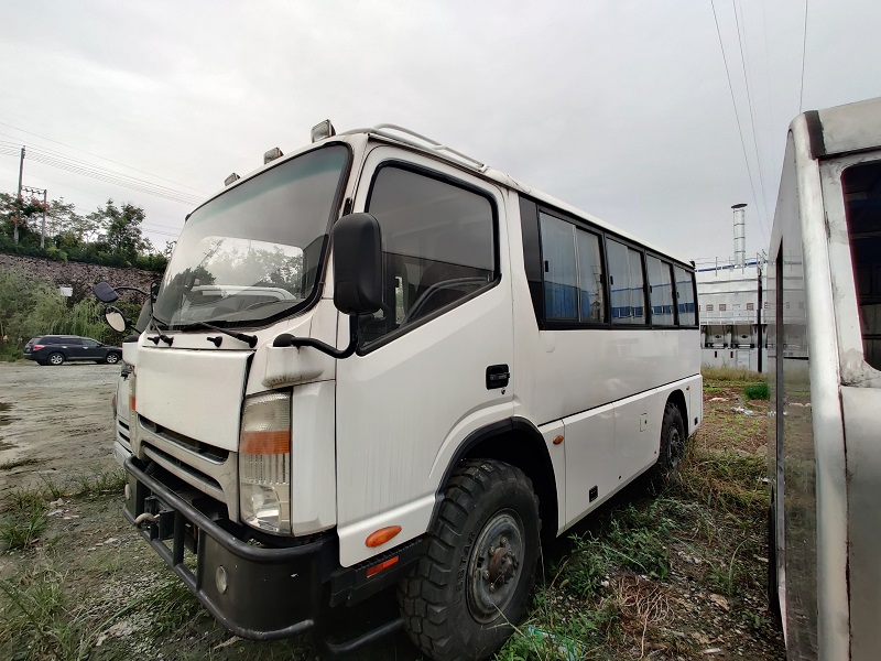 Euro 4 Customized Electric Passenger Bus for Public Transport Performance and Comfort