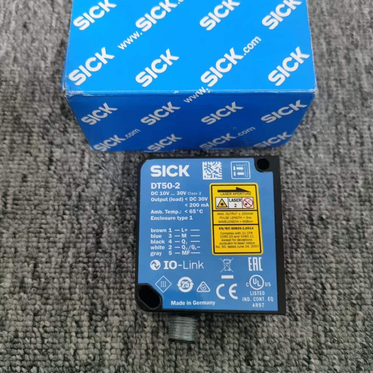 Sick DT50-2 DC 10V-30V Mid Range Distance Sensors DT50-2B215252 1065661
