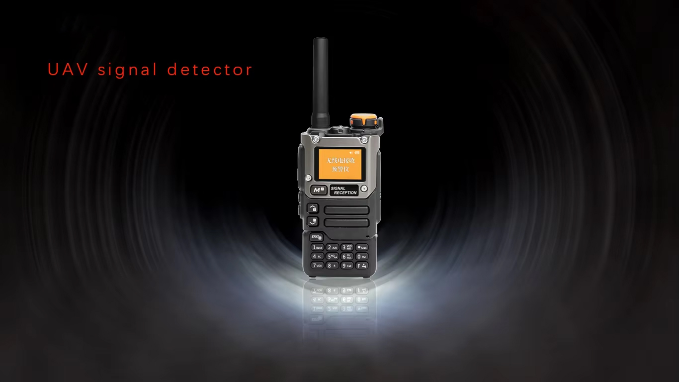 Handheld 360 Degree FPV Drone Detector System 3km 700MHz~6300MHz
