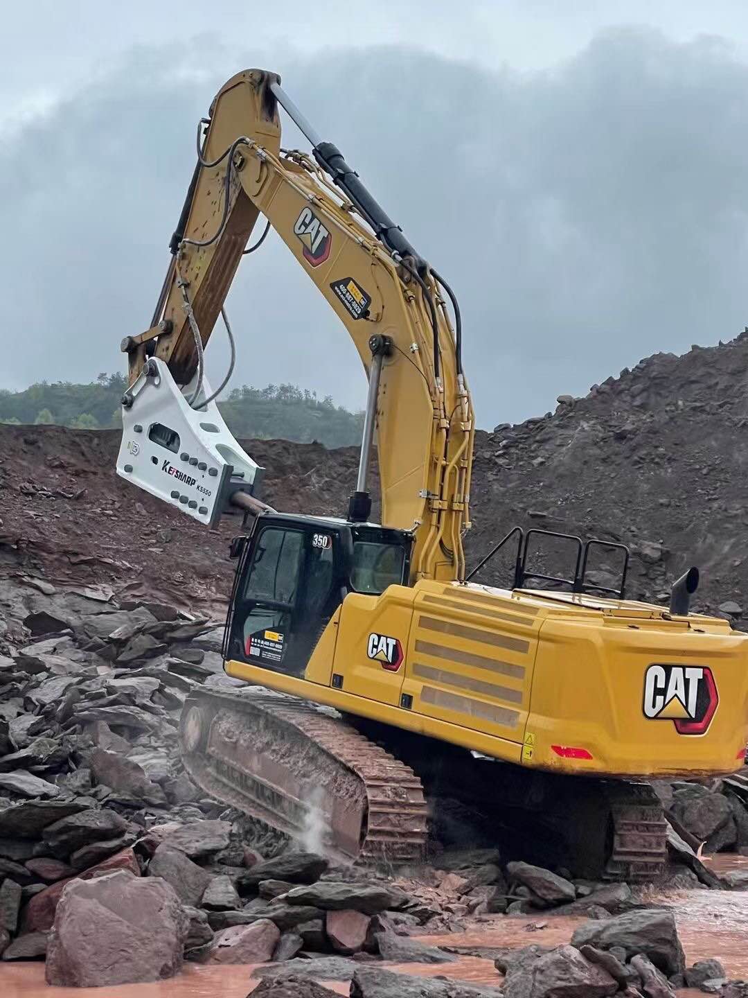 5350 Kg Heavy Hydraulic Rock Breaker Wear Resistant Alloy 195mm Chisel Rock Breaker