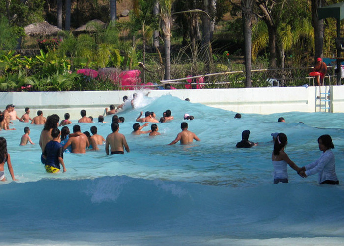 Commercial Amusement Water Wave Pool / Waves Swimming Pool 600 - 700 Square Meter