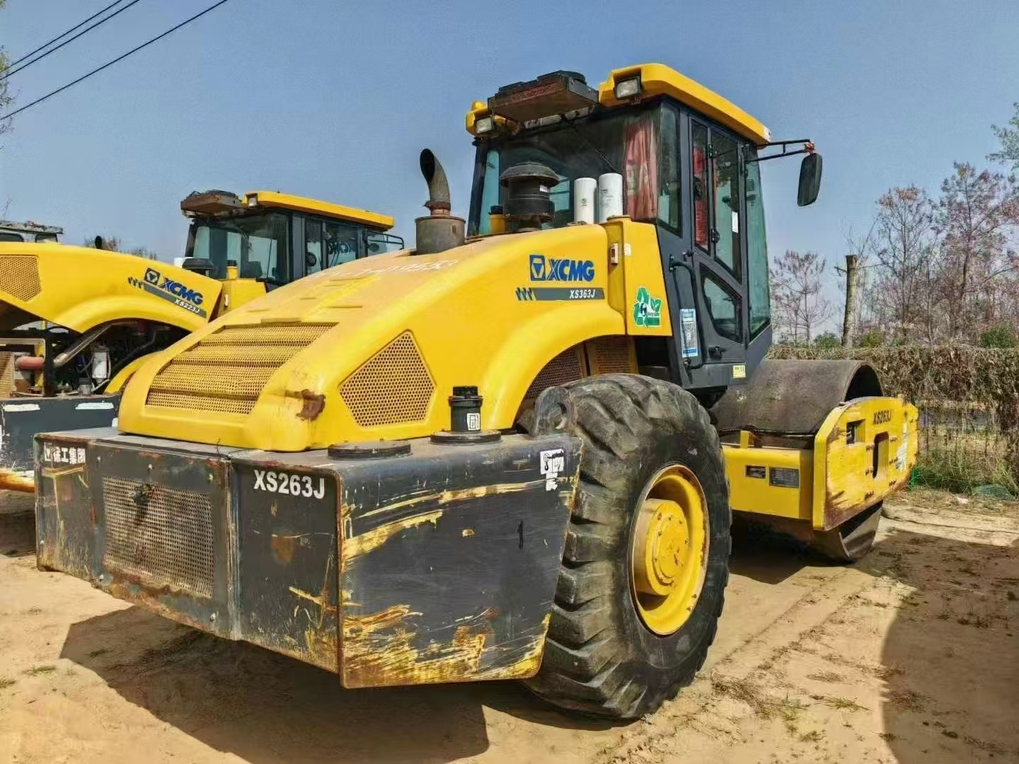 Used XCMG XS263J Vibratory Road Roller Global Shipping 26t