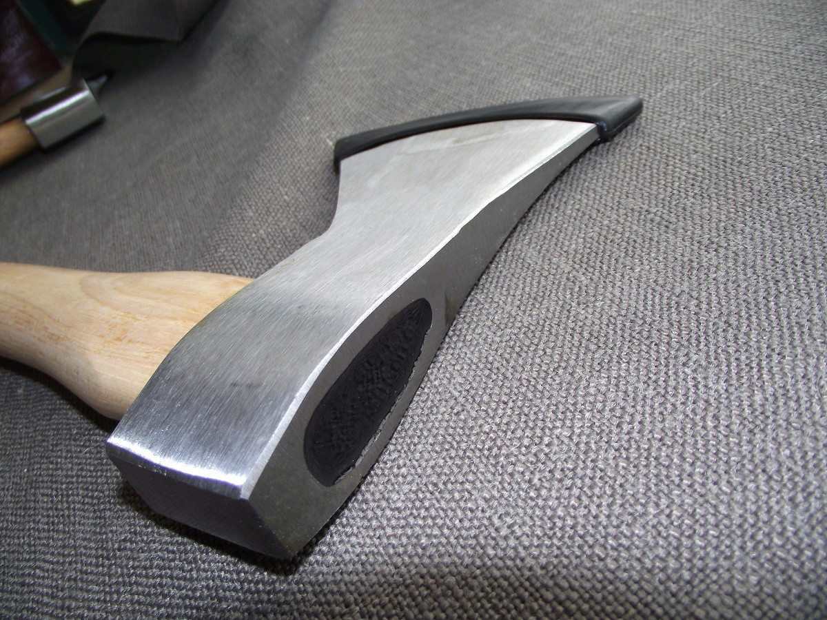 600g A613 Carbon Steel Hickory Wood Handle Hand Working Hatchet in Hand Tools (XL-0135)