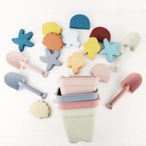 Quality Wholesales Silicone Baby Toy Bucket Set Beach Toy Children Sand Playing Mold Shower Beach Bucket Toy wholesale
