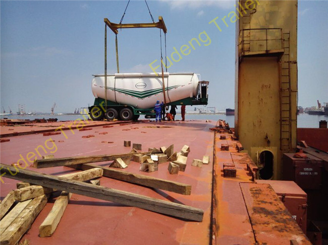 3 Axles V Shaped Bulk cement tanker trailers 45CBM Bulk powder tanker trailers