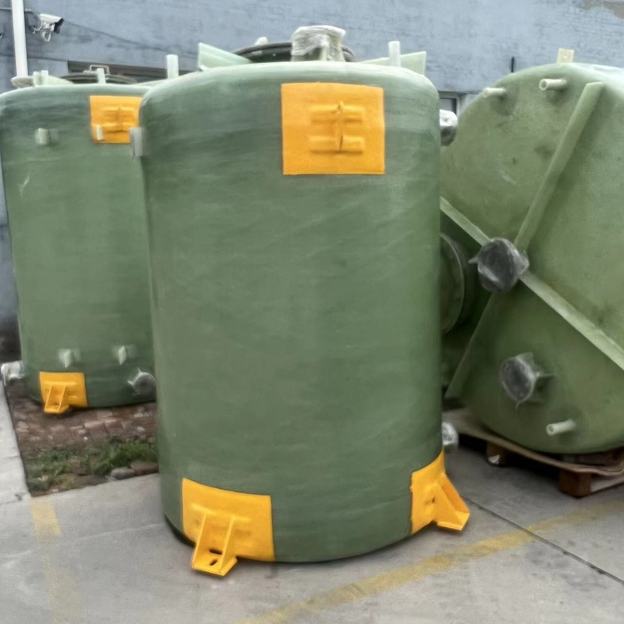 2CBM Fiberglass FRP Vacuum Septic Tank HCL Storage Filament Winding