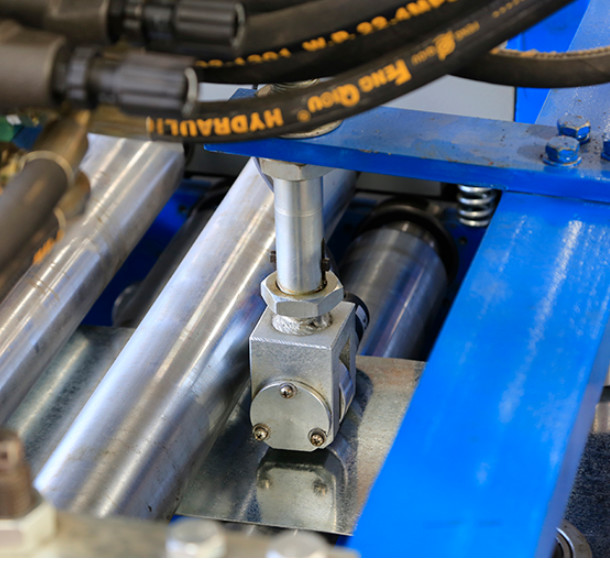 Shaft 80mm Thickness 1.5 3.5mm C Purlin Roll Forming Machine